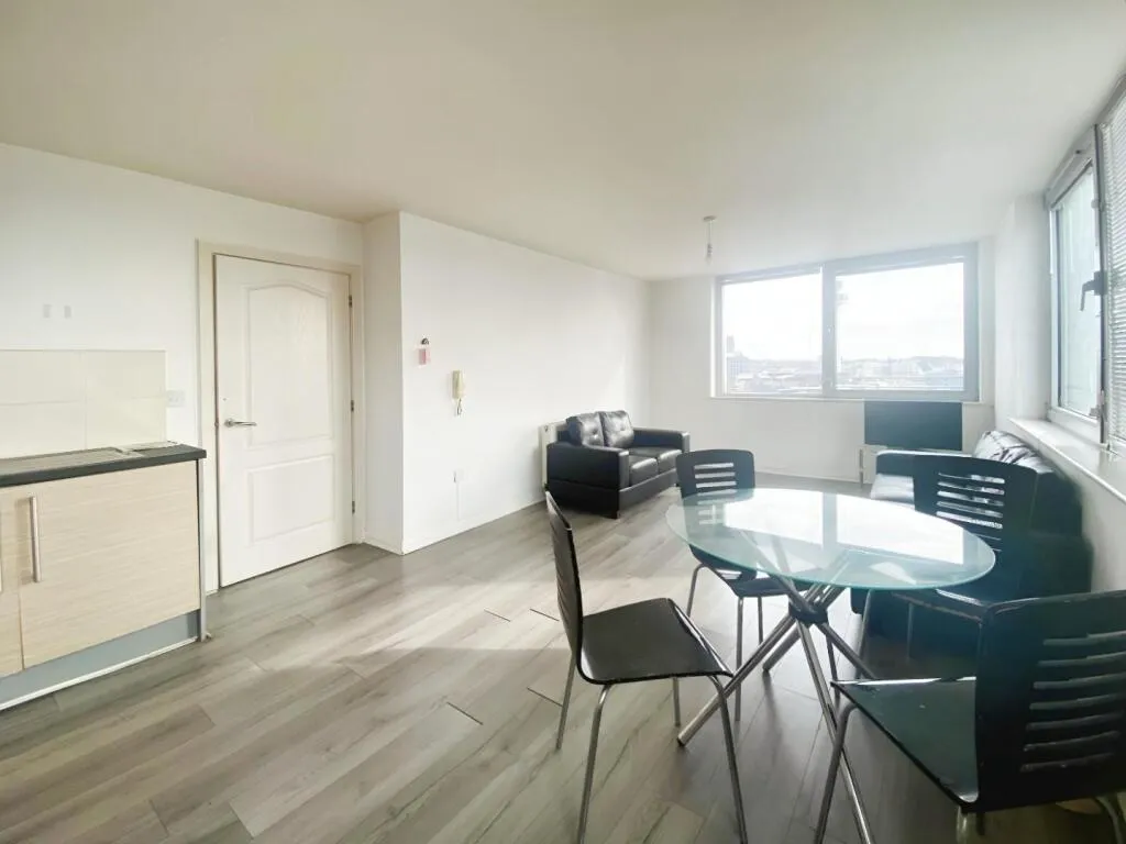 2 bed Apartment