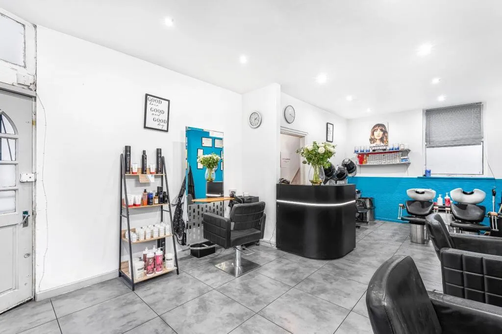Hairdresser / Barber Shop