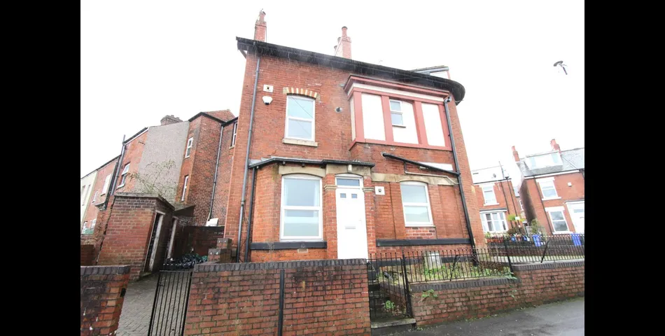 TWO BEDROOM END TERRACED PROPERTY