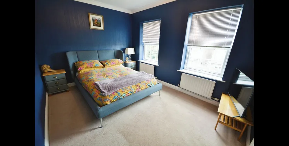SIX BEDROOM, FOUR BATHROOM DETACHED PROPERTY