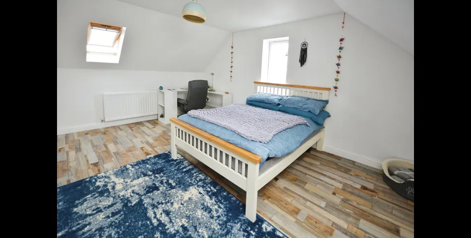 SIX BEDROOM, FOUR BATHROOM DETACHED PROPERTY