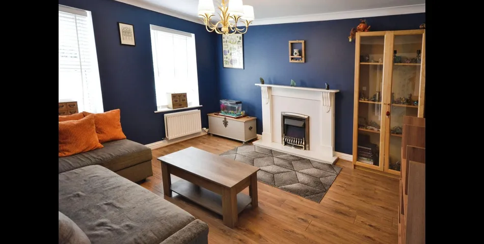 SIX BEDROOM, FOUR BATHROOM DETACHED PROPERTY