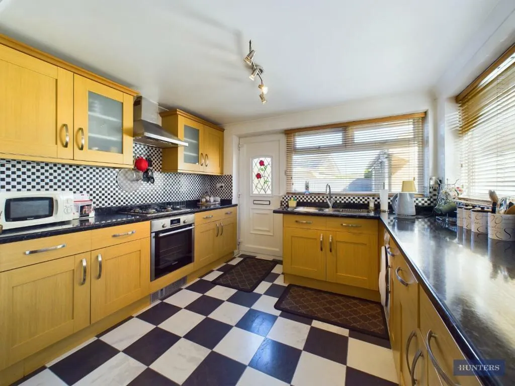2 bed Semi-Detached Bungalow
