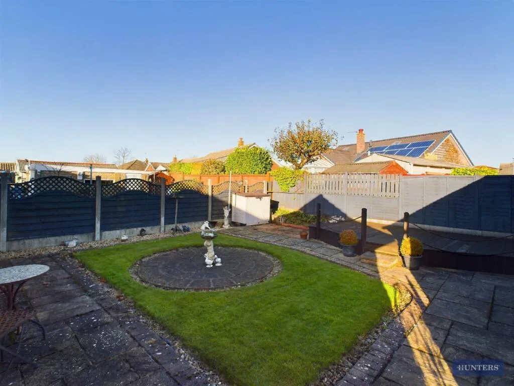 2 bed Semi-Detached Bungalow