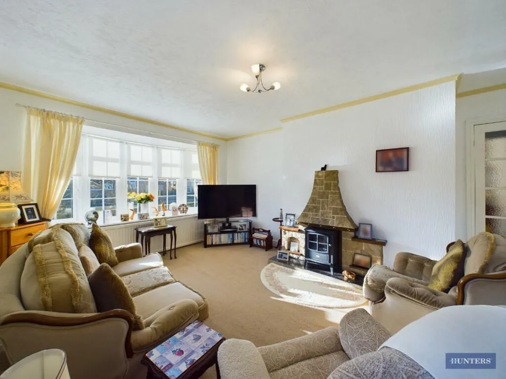 2 bed Semi-Detached Bungalow