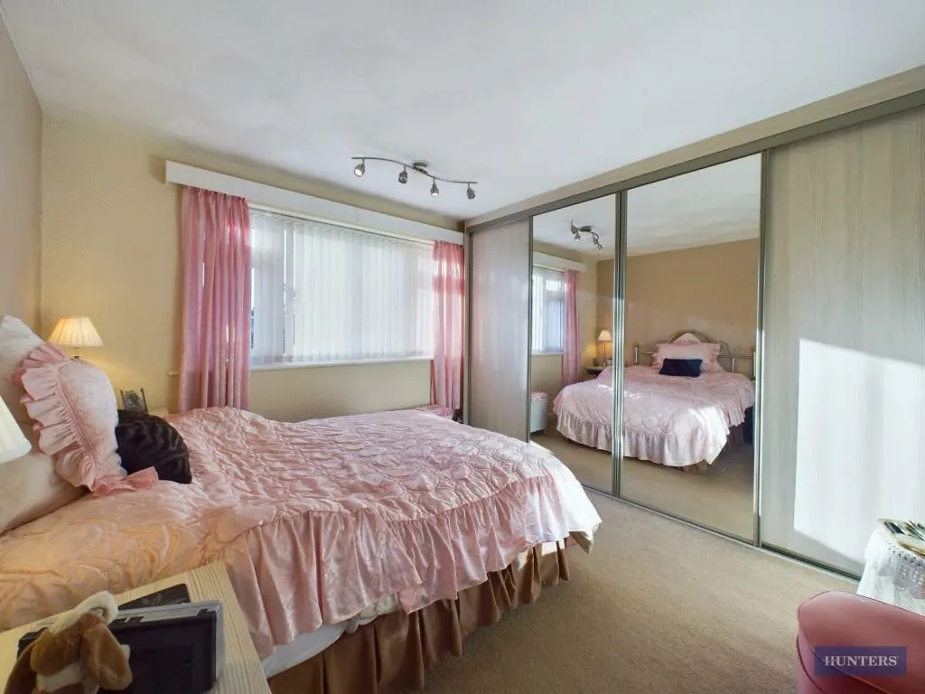 2 bed Semi-Detached Bungalow