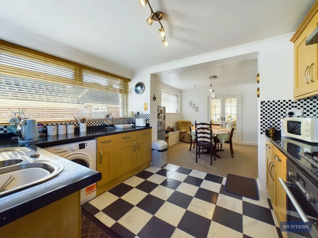 2 bed Semi-Detached Bungalow