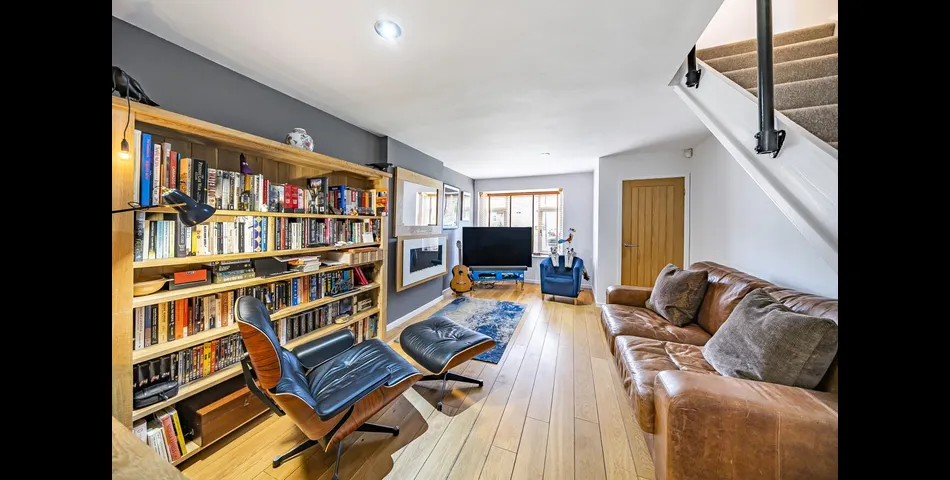 THREE BEDROOM DETACHED PROPERTY