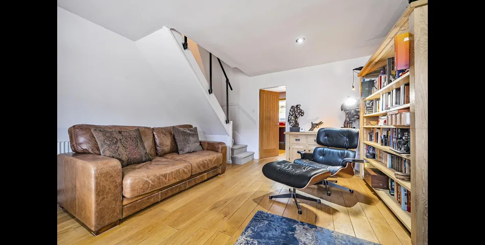 THREE BEDROOM DETACHED PROPERTY