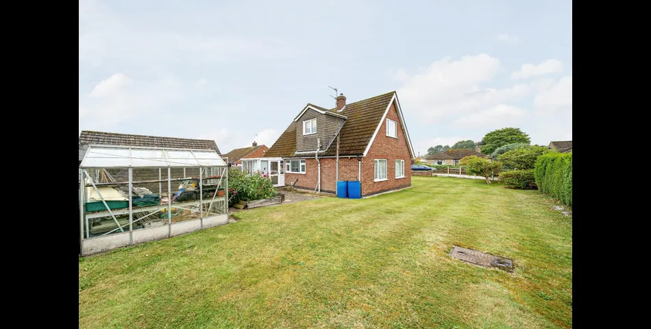 THREE BEDROOM DETACHED PROPERTY
