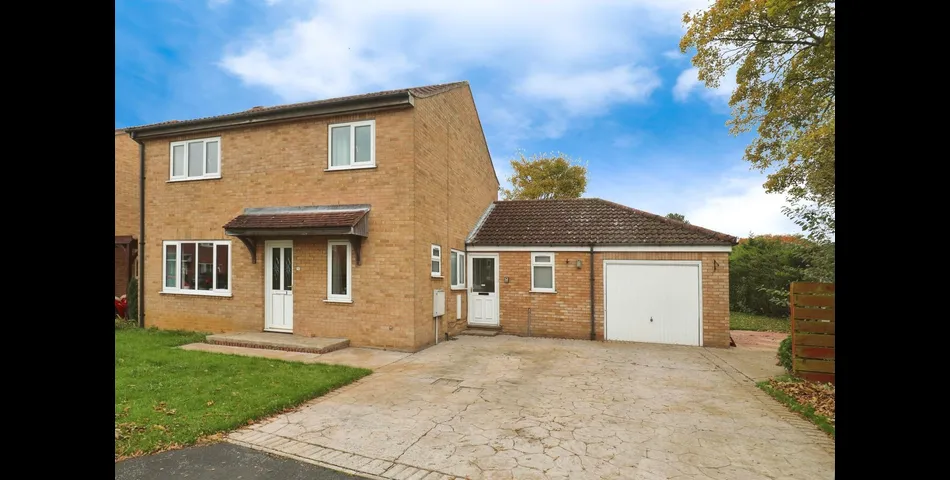 FOUR BEDROOM DETACHED PROPERTY