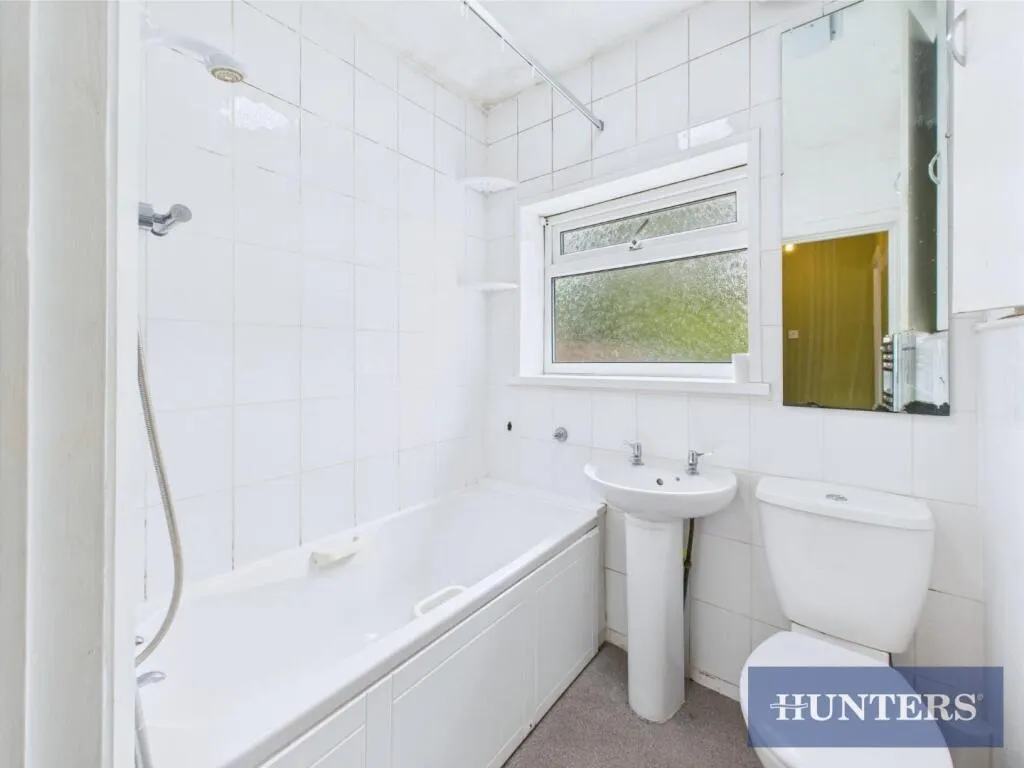 2 bed Semi-Detached Bungalow
