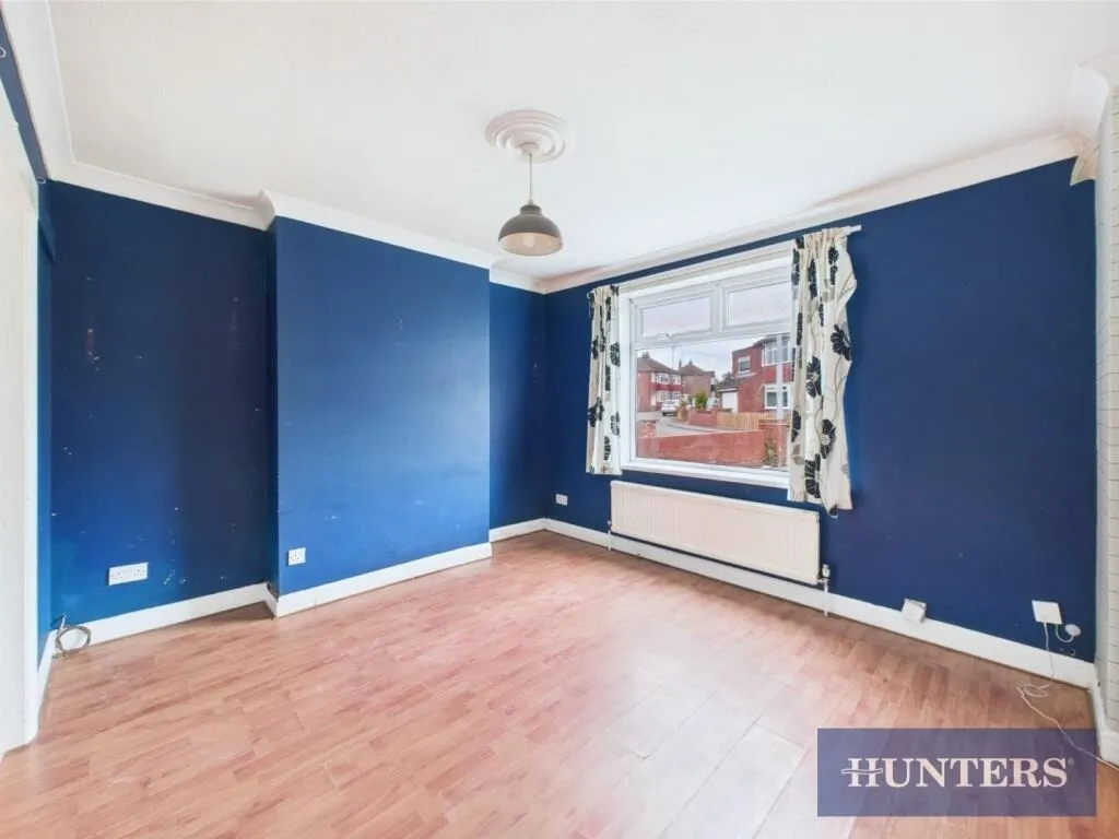 2 bed Semi-Detached Bungalow