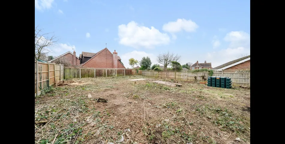 THREE BEDROOM DETACHED PROPERTY