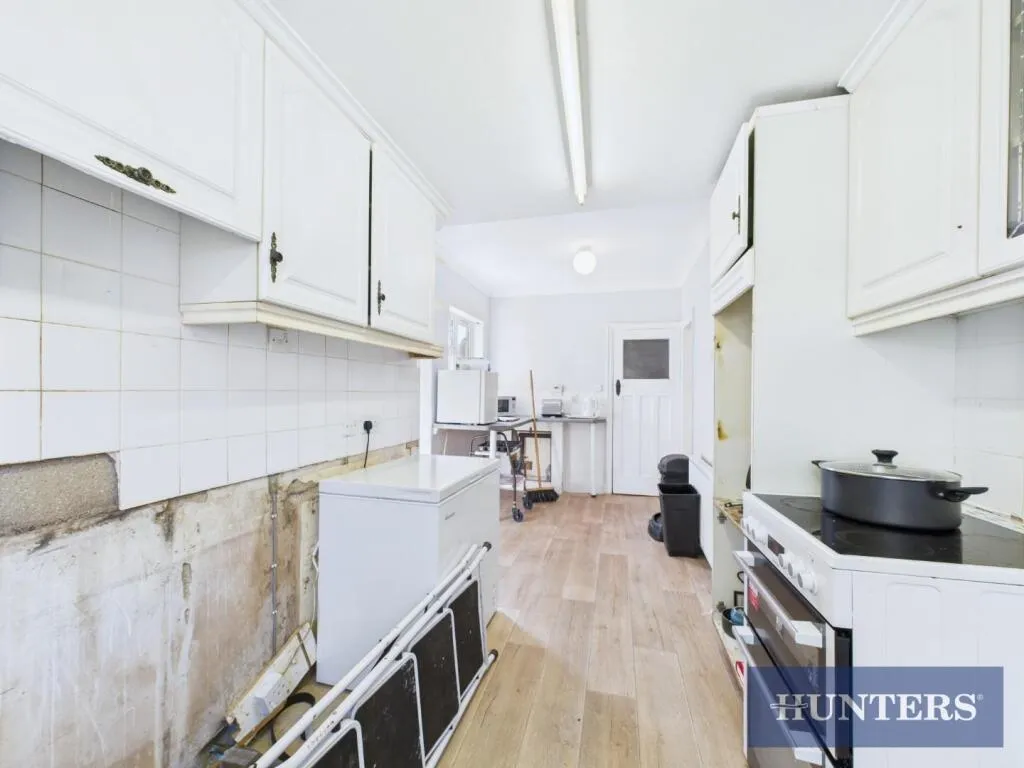 4 bed Detached Bungalow