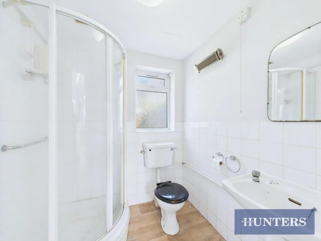4 bed Detached Bungalow