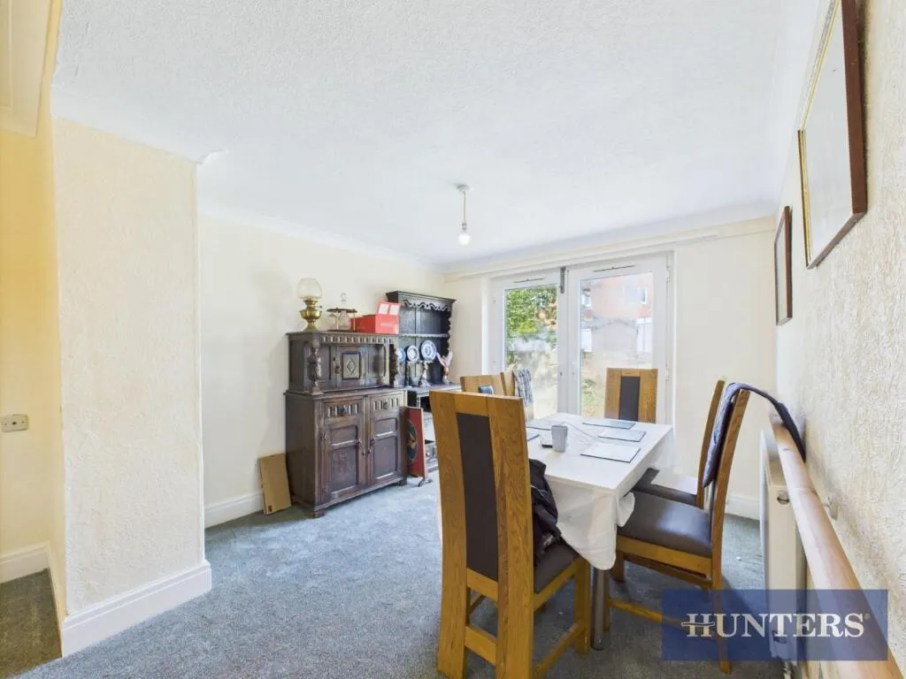 4 bed Detached Bungalow