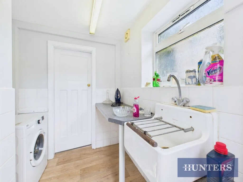 4 bed Detached Bungalow