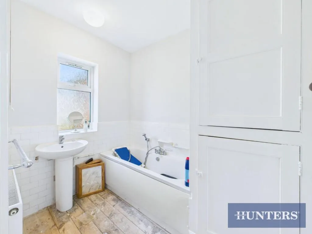 4 bed Detached Bungalow