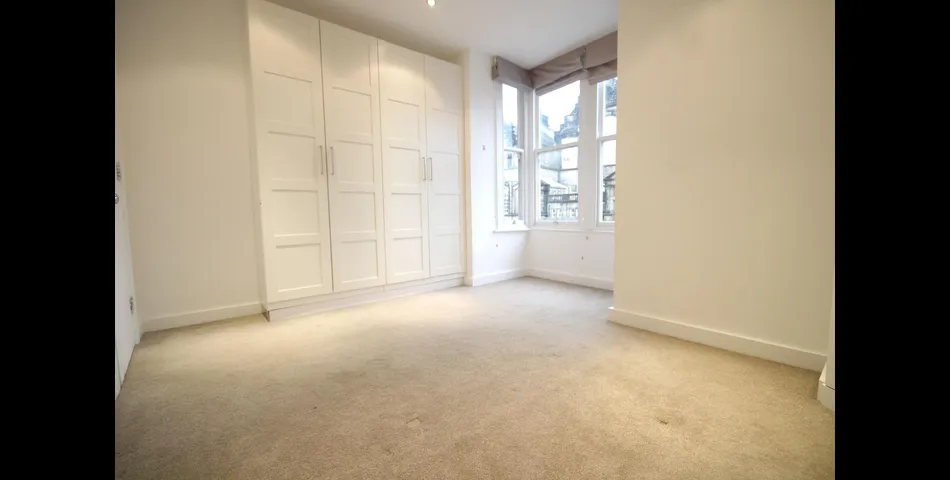 ONE BEDROOM APARTMENT