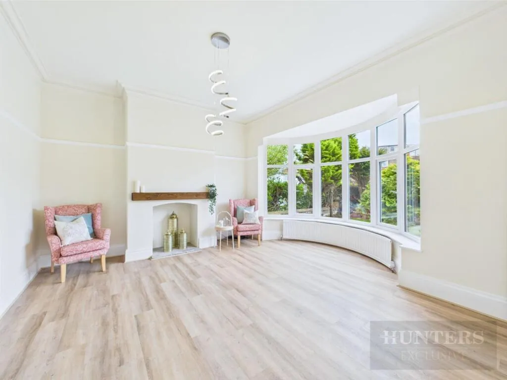 3 bed Detached Bungalow