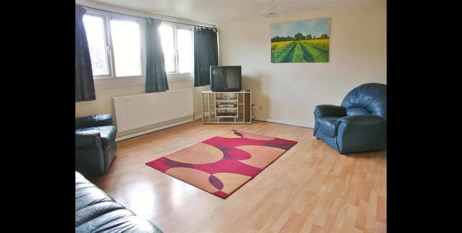 3 BEDROOM MAISONETTE