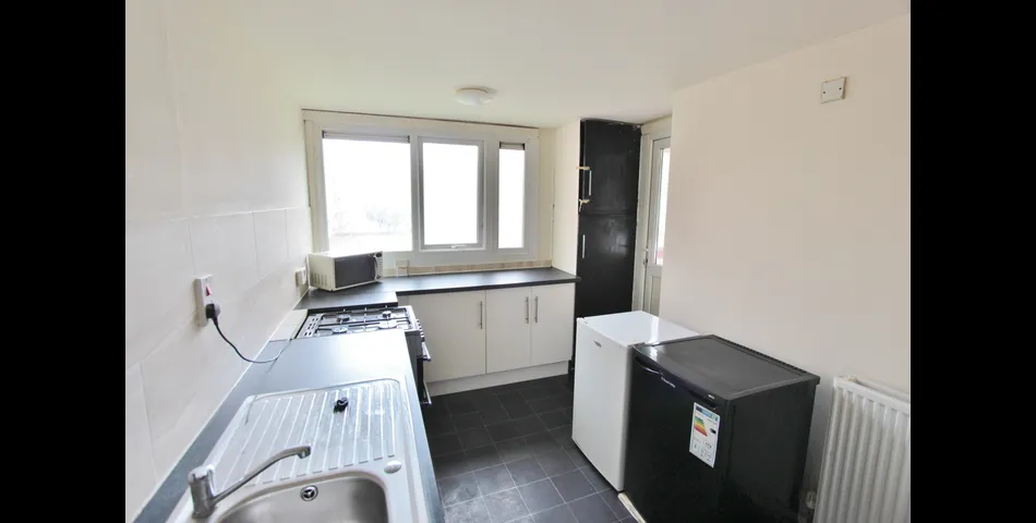 3 BEDROOM MAISONETTE