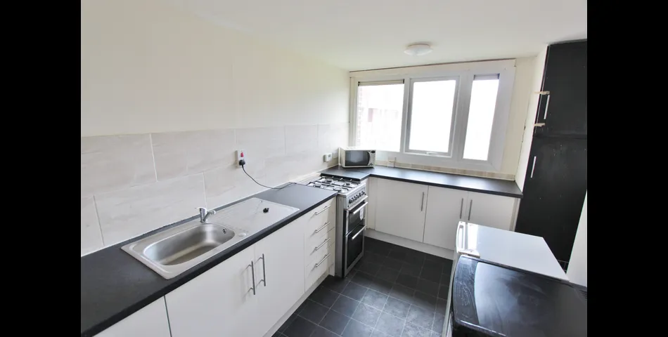 3 BEDROOM MAISONETTE