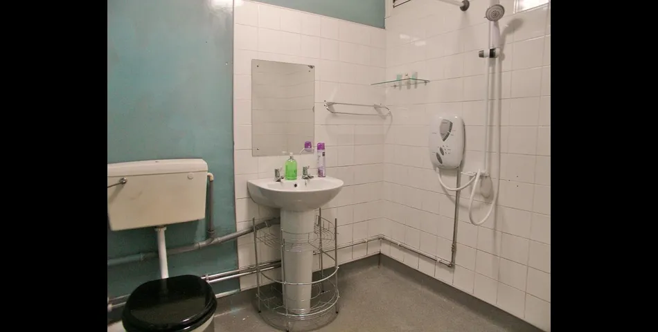 3 BEDROOM MAISONETTE