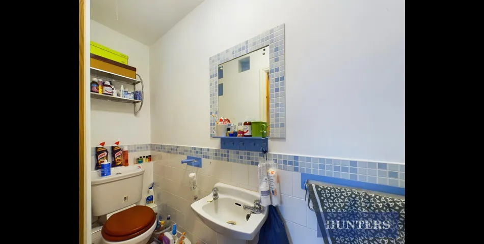 5 BEDROOM TERRACED WITH PRIVATE 2 BED ANNEXE