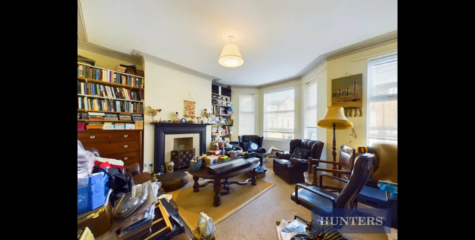 5 BEDROOM TERRACED WITH PRIVATE 2 BED ANNEXE