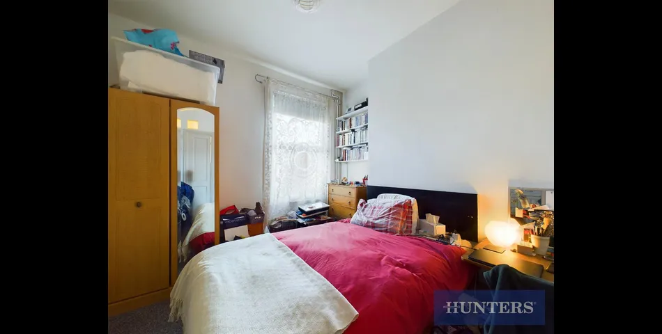 5 BEDROOM TERRACED WITH PRIVATE 2 BED ANNEXE