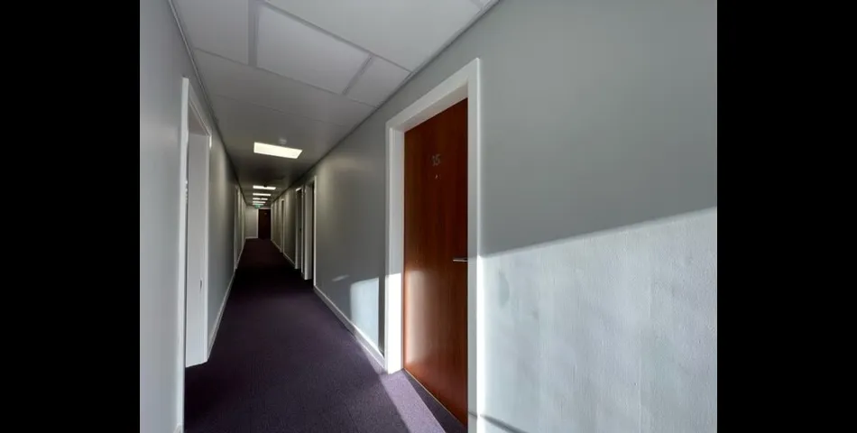 ONE BEDROOM APARTMENT - TOWN CENTRE LOCATION