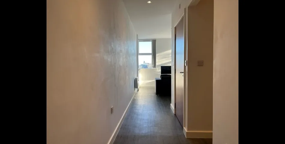 ONE BEDROOM APARTMENT - TOWN CENTRE LOCATION
