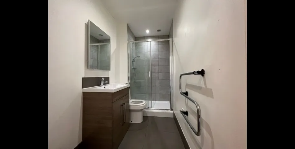 ONE BEDROOM APARTMENT - TOWN CENTRE LOCATION