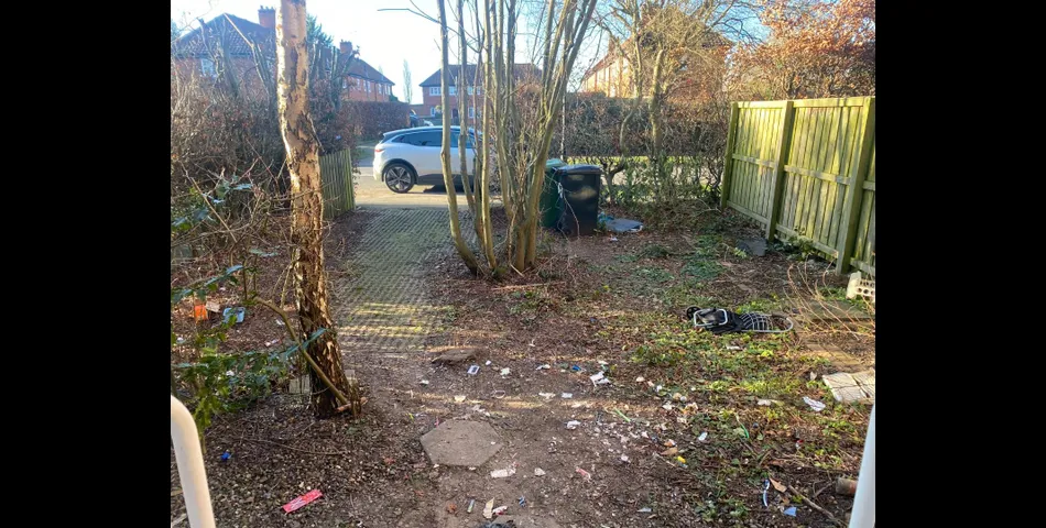 THREE BEDROOM PROPERTY IN NEED OF UPDATING