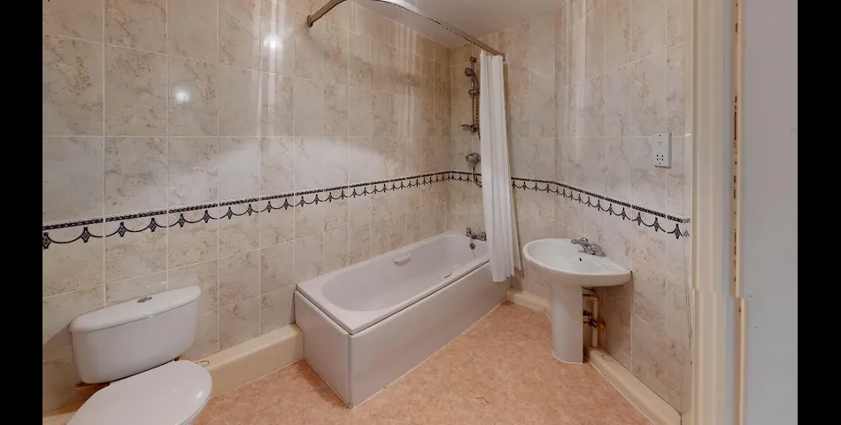 SECOND FLOOR APARTMENT