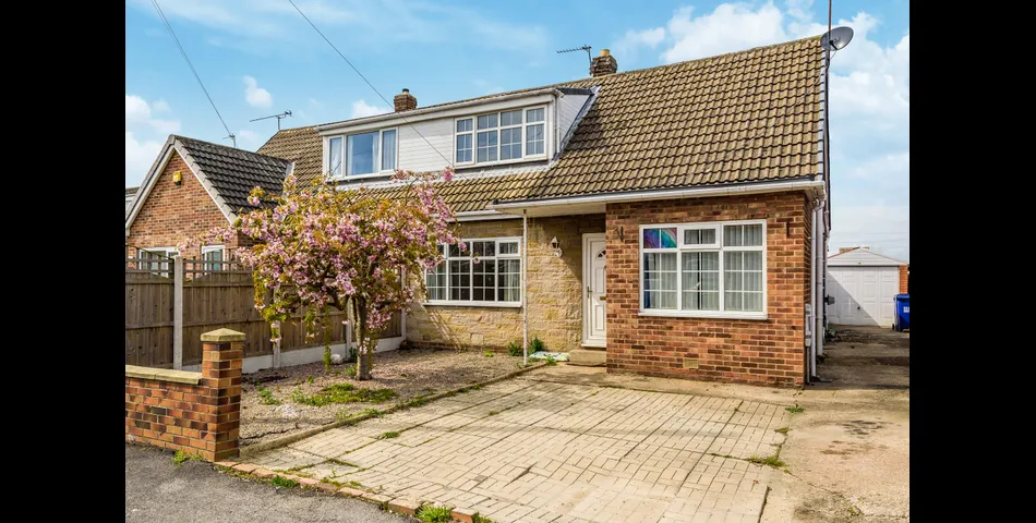 THREE BEDROOM SEMI-DETACHED PROPERTY