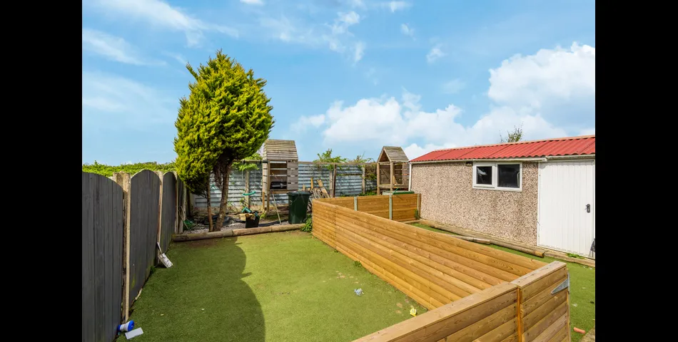 THREE BEDROOM SEMI-DETACHED PROPERTY