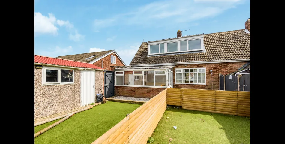 THREE BEDROOM SEMI-DETACHED PROPERTY