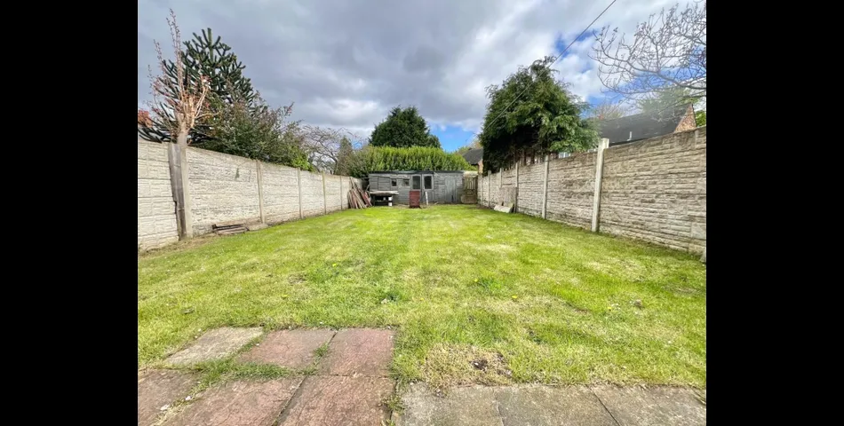 THREE BEDROOM SEMI-DETACHED PROPERTY