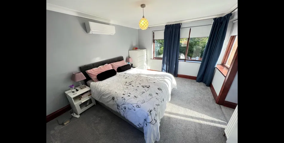THREE BEDROOM LINK DETACHED PROPERTY