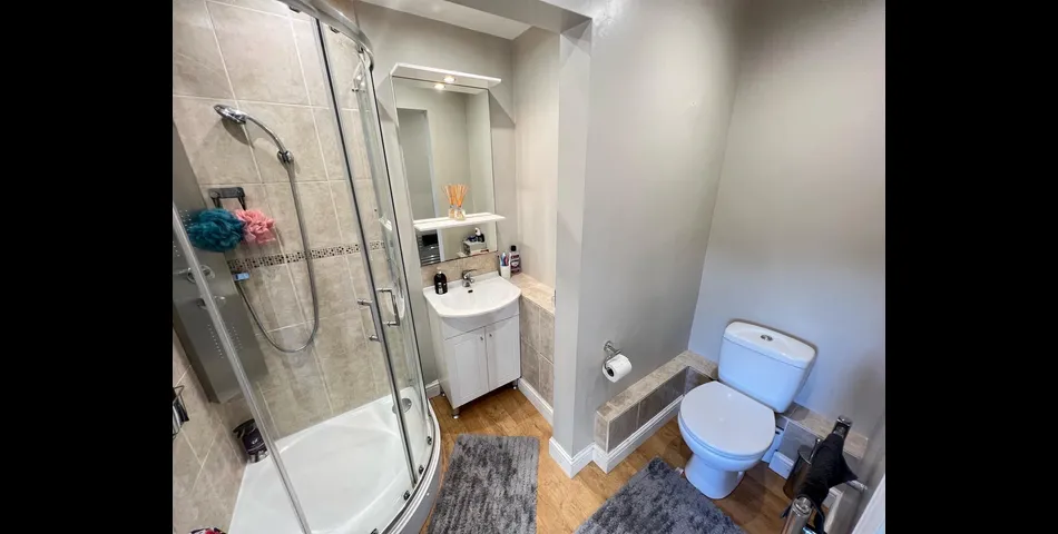 THREE BEDROOM LINK DETACHED PROPERTY