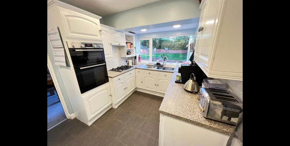 THREE BEDROOM LINK DETACHED PROPERTY