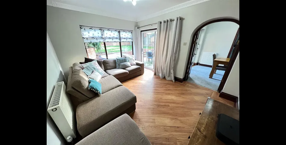THREE BEDROOM LINK DETACHED PROPERTY