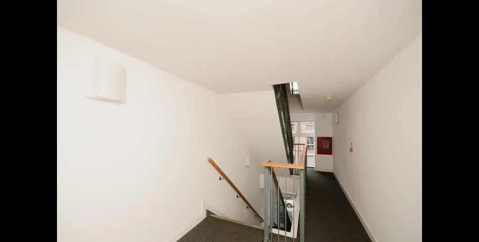 ONE BEDROOM APARTMENT