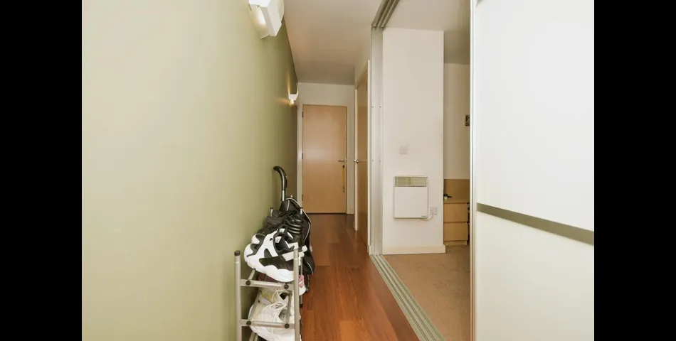 ONE BEDROOM APARTMENT