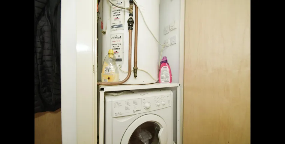 ONE BEDROOM APARTMENT