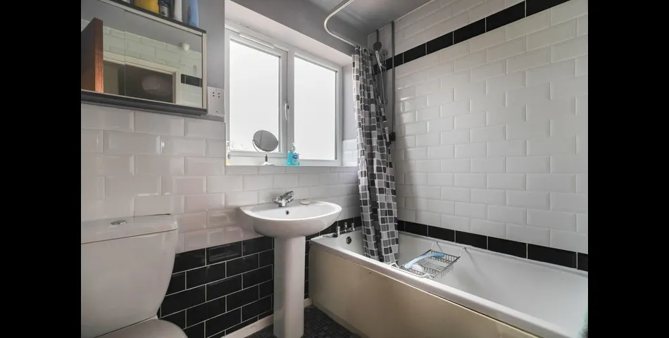 FOUR BEDROOM DETACHED PROPERTY