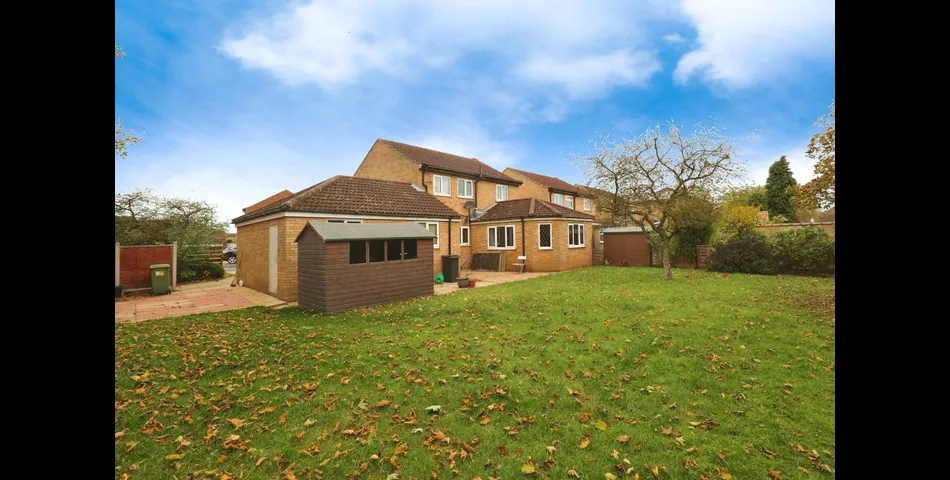 FOUR BEDROOM DETACHED PROPERTY